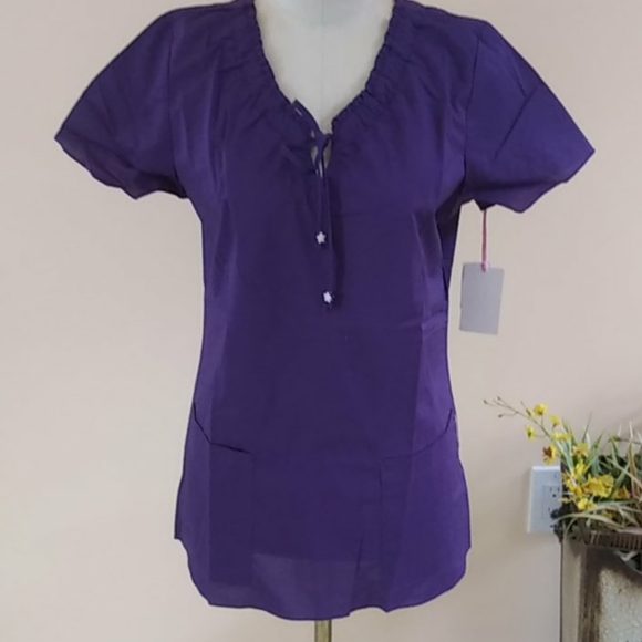 Koi By Kathy Peterson Scrubs Top. - Picture 1 of 6